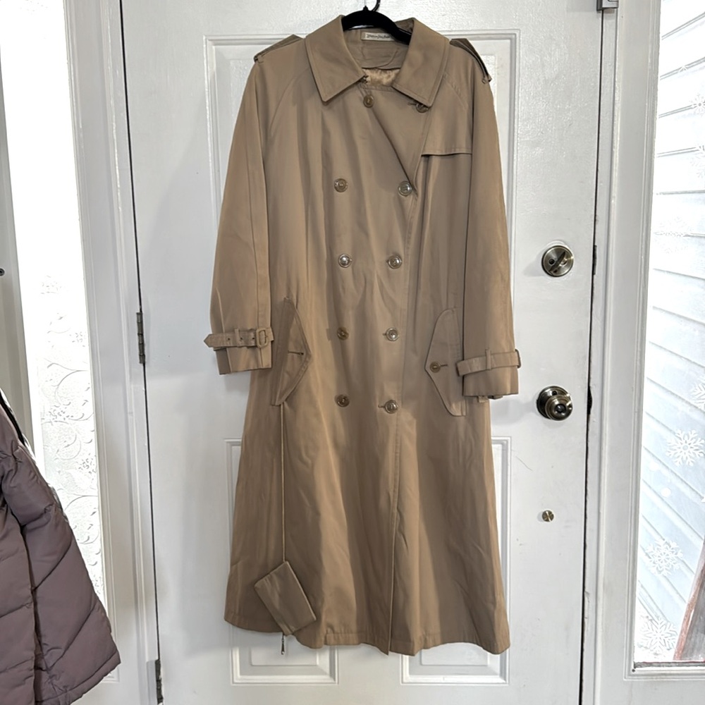 Vintage Misty Hill Women’s All Weather Wool Nylon Tan Trench Coat